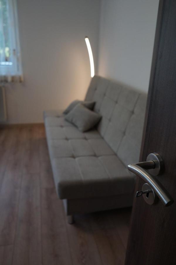Lali Vendeghaz Hotel Asvanyraro Екстериор снимка