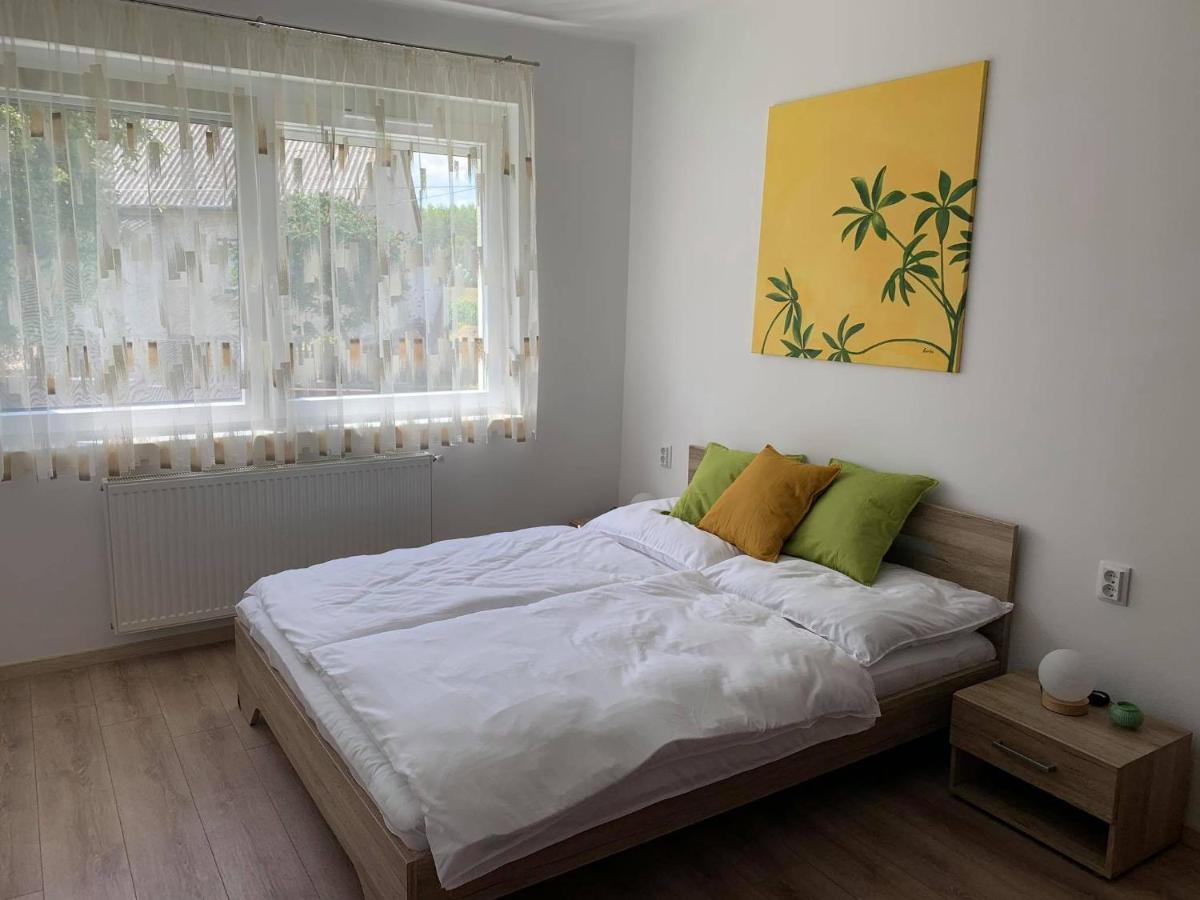 Lali Vendeghaz Hotel Asvanyraro Екстериор снимка