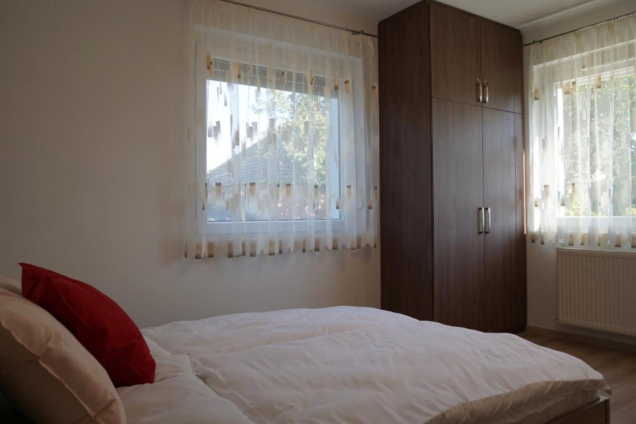 Lali Vendeghaz Hotel Asvanyraro Екстериор снимка